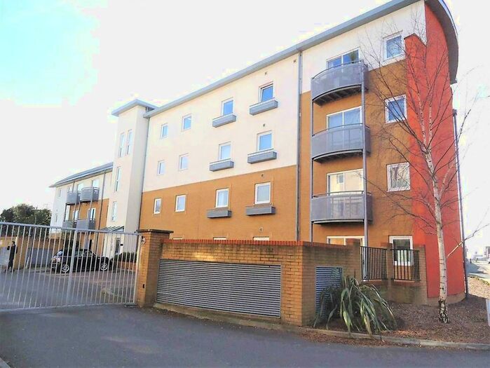 1 Bedroom Flat To Rent In Trafalgar Gardens, Crawley RH10