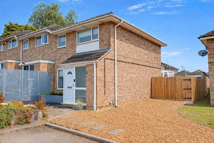 2 Bedroom End Of Terrace House For Sale In Kentstone Close, Kingsthorpe, Northampton, NN2