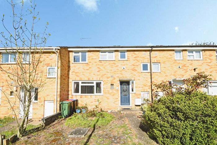 3 Bedroom Terraced House For Sale In Chestnut Walk, Witham, CM8