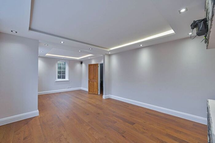 4 Bedroom Property To Rent In Daffodil Street, Shepherd's Bush, London, W12