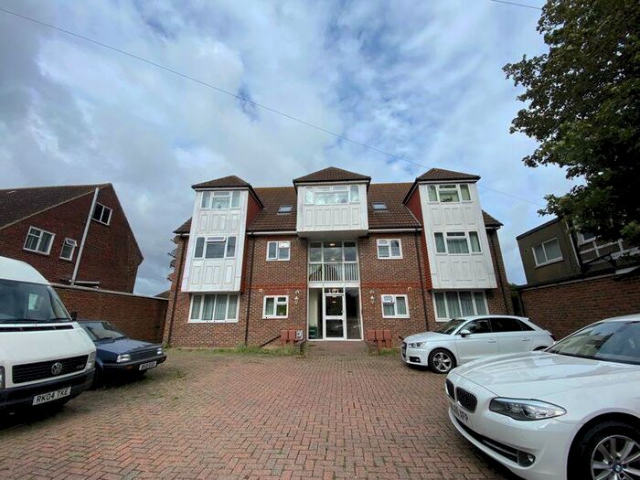 2 Bedroom Flat To Rent In Victoria Drive, Bognor Regis, PO21