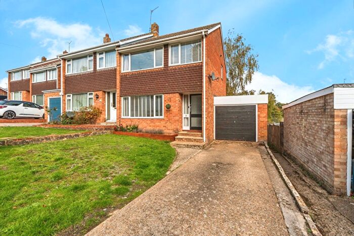 3 Bedroom Semi-Detached House For Sale In Poplar Way, North Baddesley, Southampton, Hampshire, SO52
