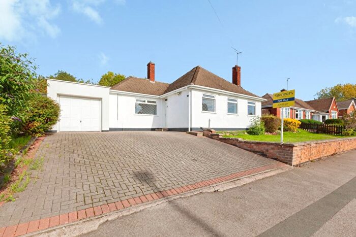 3 Bedroom Bungalow For Sale In Little Glen Road, Leicester, Leicestershire, LE2
