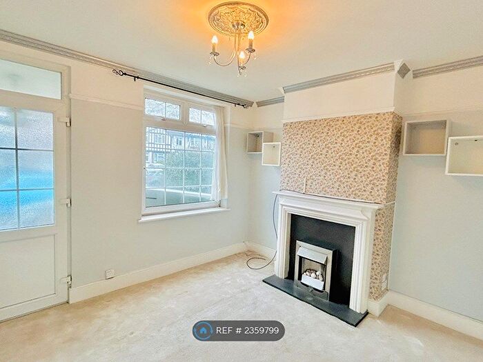 3 Bedroom Terraced House To Rent In London Road, Dartford, DA2