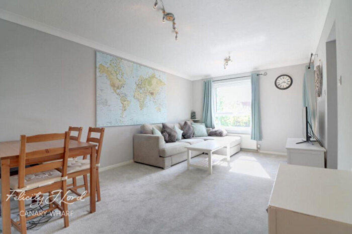 2 Bedroom Apartment To Rent In Ferry Street, London, E14