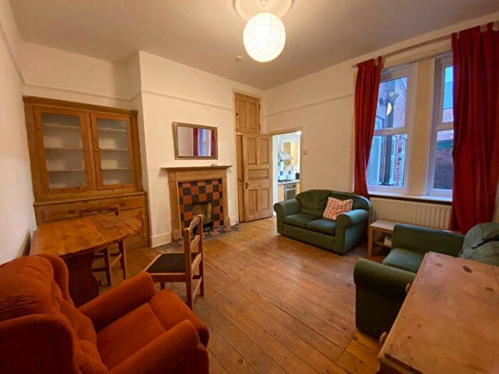 3 Bedroom Flat To Rent In Sackville Road, Heaton Newcastle Upon Tyne, NE6