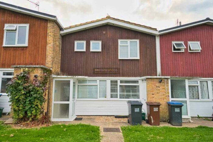 4 Bedroom House To Rent In Aldykes, Hatfield, AL10