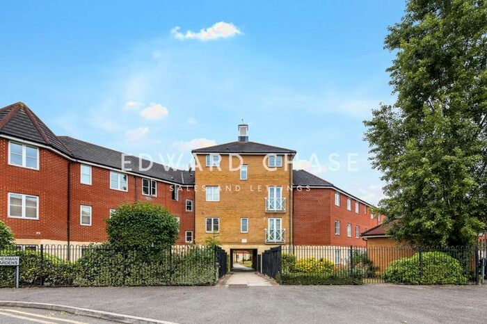 2 Bedroom Flat To Rent In Birch Court, Chadwell Heath, RM6