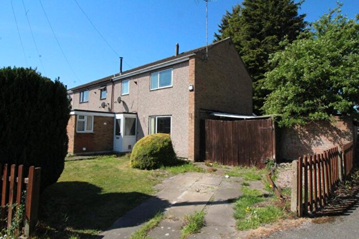 3 Bedroom End Of Terrace House For Sale In Pembroke Close, Bedworth, Warwickshire, CV12