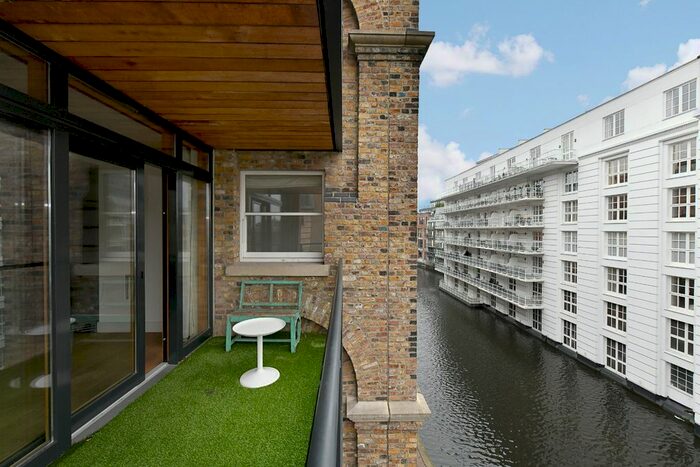 2 Bedroom Flat To Rent In Oval Road, London NW1