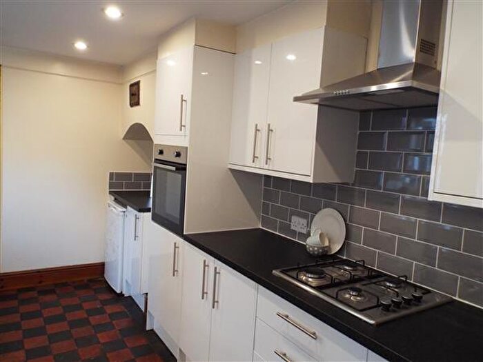 5 Bedroom Terraced House To Rent In Carholme Road - Bed, LN1