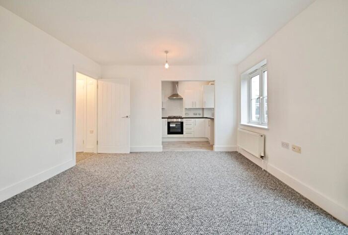 2 Bedroom Flat To Rent In Romside Place, Romford, RM7