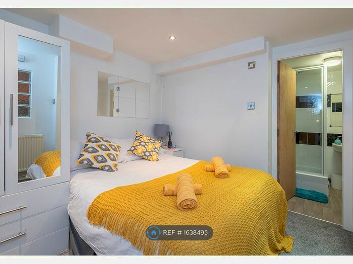 1 Bedroom Flat To Rent In Harrogate Road, Leeds, LS7