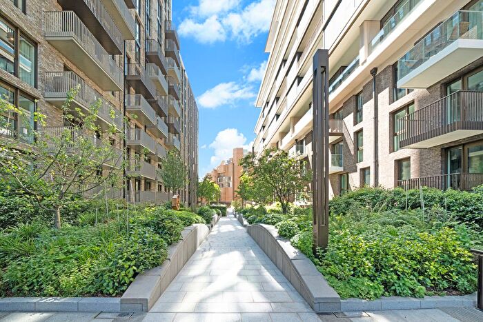 2 Bedroom Flat To Rent In Merino Gardens, London Dock, E1W