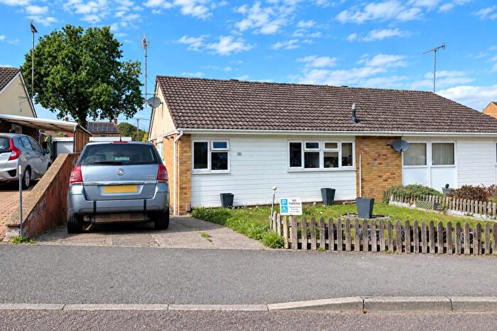 3 Bedroom Bungalow For Sale In Wylye Road, Warminster, BA12