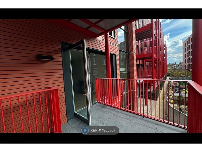 1 Bedroom Flat To Rent In Ellen Craft Apartments, London, W6