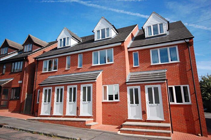 1 Bedroom Flat To Rent In Ground Floor Apartment Avalon Court, Rothwell, NN14