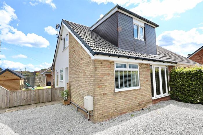 3 Bedroom Semi-Detached Bungalow For Sale In Hastings Road, Thorngumbald, Hull, HU12