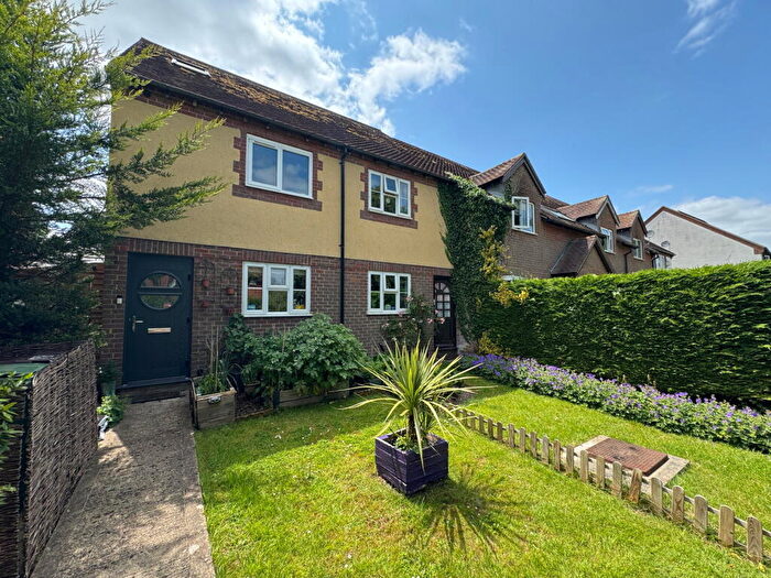 3 Bedroom End Of Terrace House For Sale In Shakespeare Orchard, Grendon Underwood, HP18