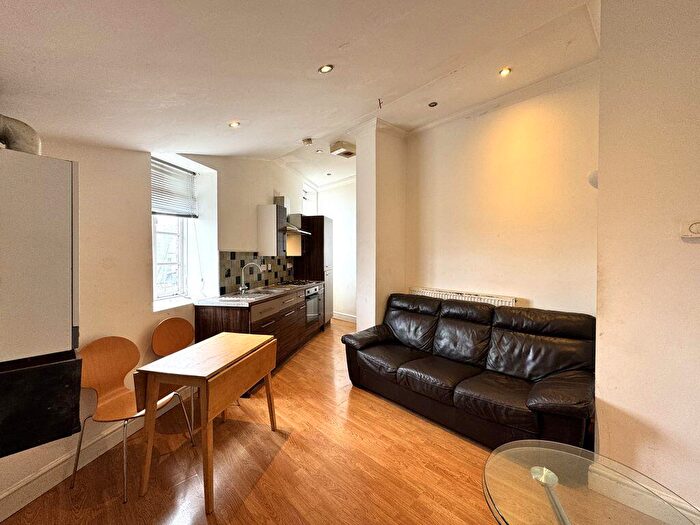 2 Bedroom Flat To Rent In Skinner Street, Newport, NP20