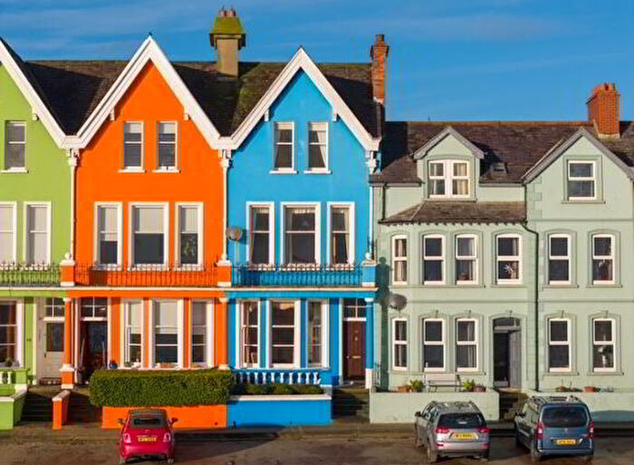 5 Bedroom Mid TownHouse For Sale In Marine Parade, Whitehead, BT38