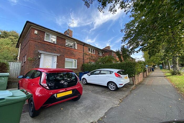 4 Bedroom Semi Detached House To Rent In Morrell Avenue, Oxford, OX4