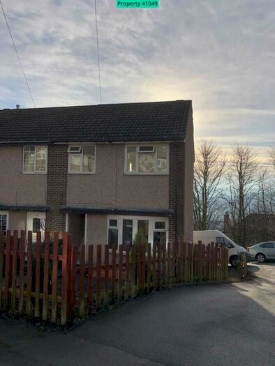 3 Bedroom Town House To Rent In Wimborne Drive, Keighley, BD21