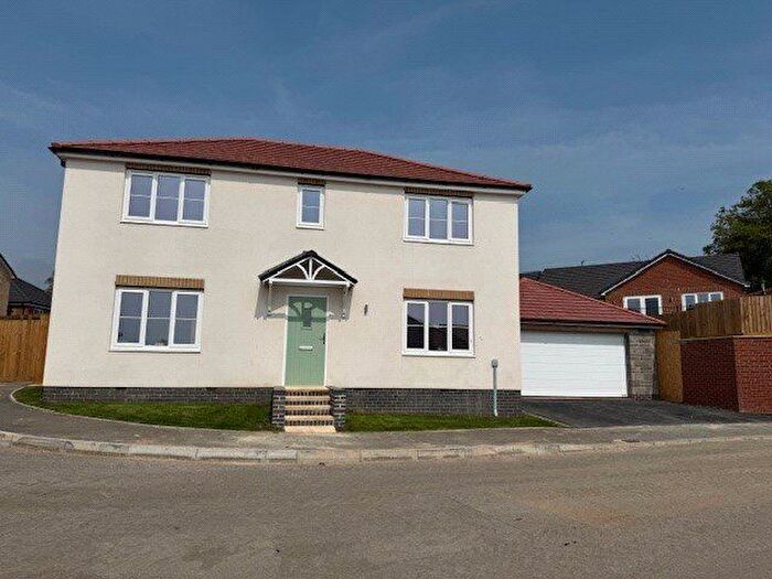4 Bedroom Detached House For Sale In Broadweavers Close, Wincanton, Somerset, BA9