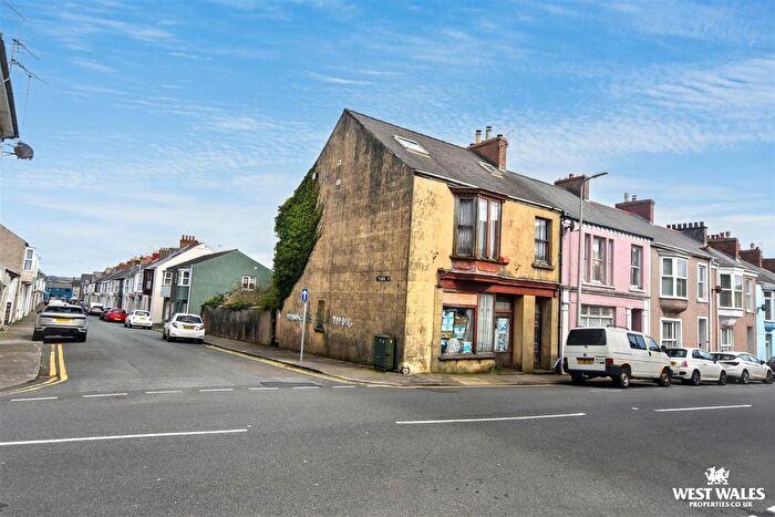 End Of Terrace House For Sale In Bush Street, Pembroke Dock, SA72