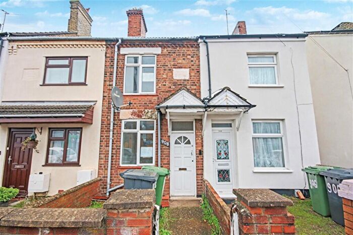 2 Bedroom Terraced House For Sale In Bourges Boulevard, Peterborough, PE1