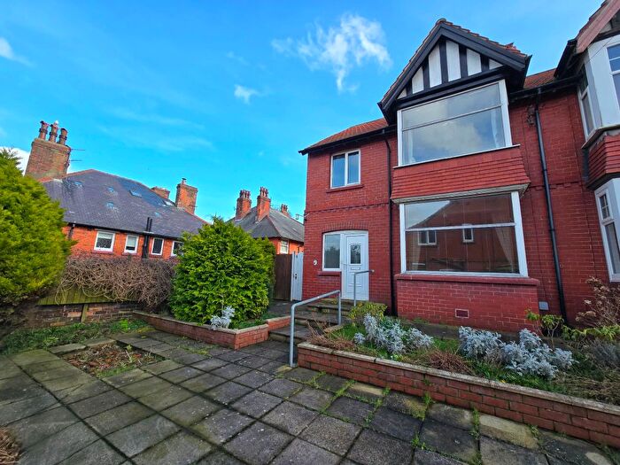 3 Bedroom Semi Detached House To Rent In Cromwell Terrace, Scarborough, YO11