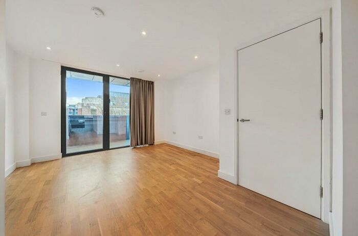 1 Bedroom Apartment To Rent In Burgess Springs, Chelmsford, CM1