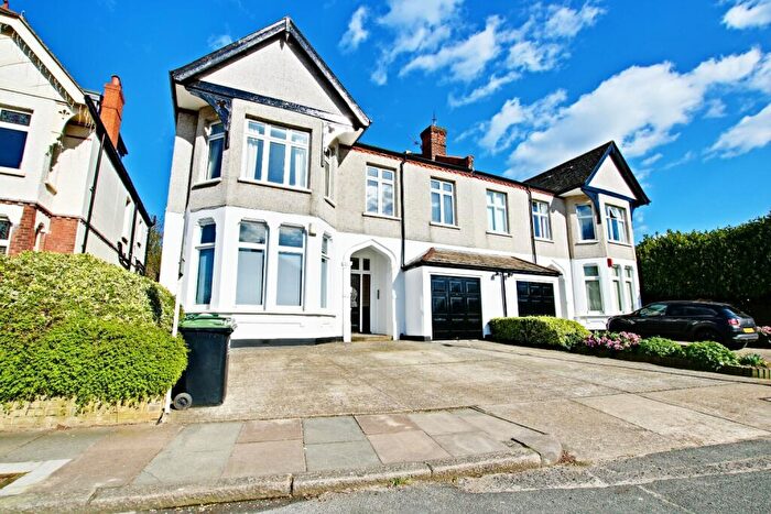 1 Bedroom Semi Detached House For Sale In Warren Avenue, Bromley, Kent, BR1