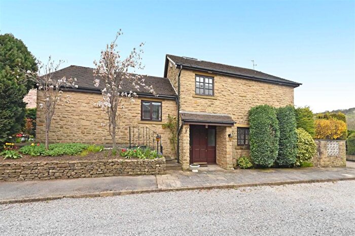 3 Bedroom Detached House For Sale In Tunstead Milton, Whaley Bridge, High Peak, SK23
