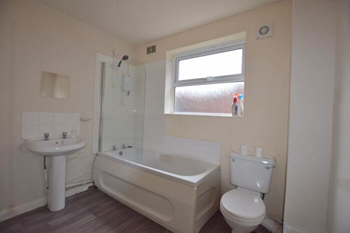 2 Bedroom Flat To Rent In Forsyth Road, Newcastle Upon Tyne, NE2