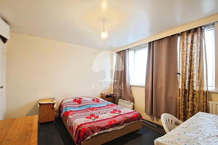2 Bedroom Maisonette To Rent In High Street, Harlington, Hayes, UB3