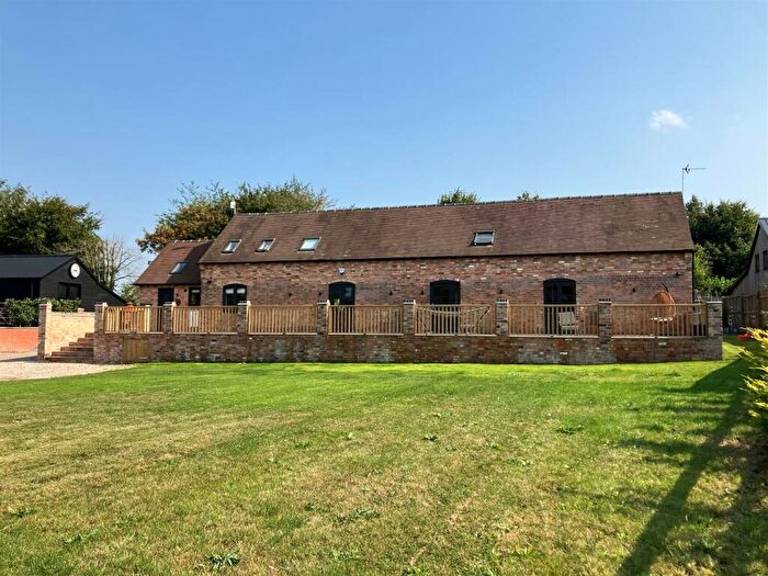 4 Bedroom Barn Conversion For Sale In Swepstone Road, Measham, Swadlincote, DE12