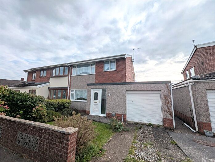 3 Bedroom Semi-detached House For Sale In Maes Rhosyn, Pontardawe, Swansea, Neath Port Talbot, SA8