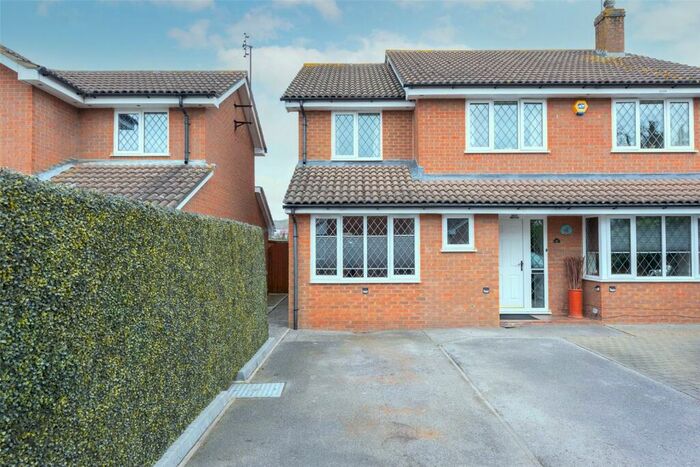 Apartment To Rent In Blackwater Rise, Calcot, Reading, Berkshire, RG31