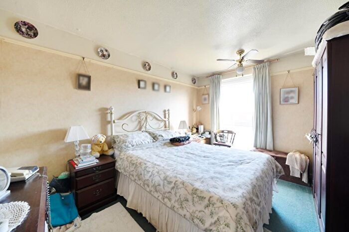 3 Bedroom End Terrace House For Sale In Chesham, Buckinghamshire, HP5