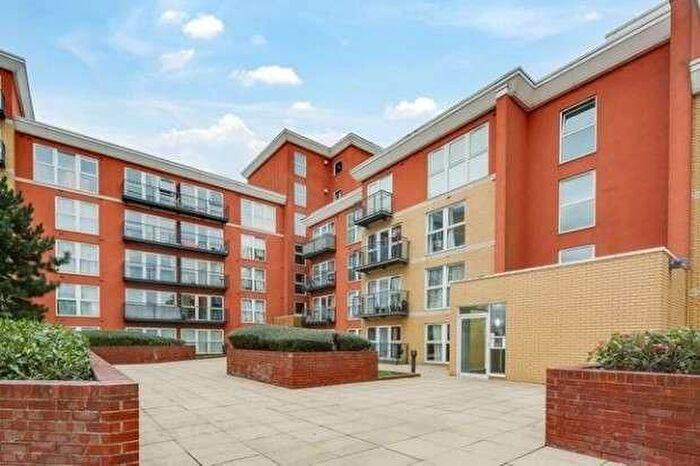 2 Bedroom Flat To Rent In Memorial Heights, Monarch Way, Ilford, London, IG2
