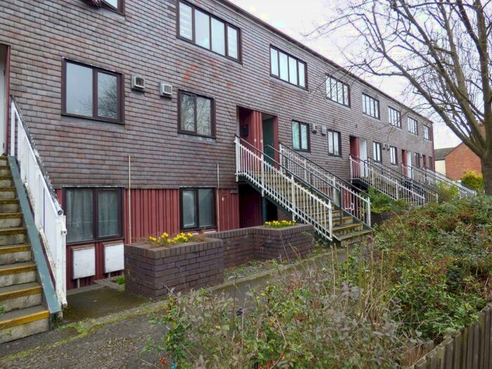 1 Bedroom Apartment To Rent In Stoneways Close, Luton, LU4