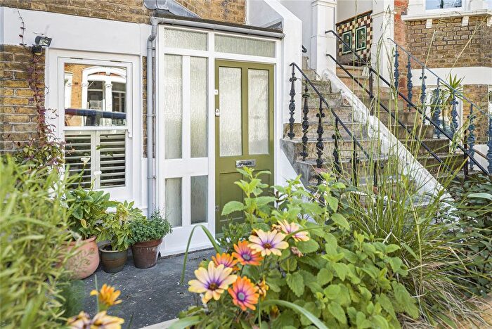 1 Bedroom Flat For Sale In Tressillian Road, London, SE4