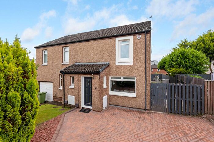 2 Bedroom Semi Detached House To Rent In Glanderston Gate, Newton Mearns, East Renfrewshire, G77