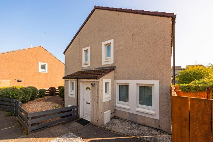 1 Bedroom End Of Terrace House For Sale In Fauldburn, Edinburgh, EH12