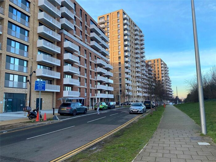 2 Bedroom Flat To Rent In Baronet House, London, NW10