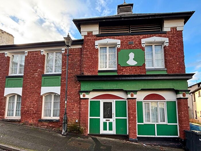 1 Bedroom Flat For Sale In Church Street, Paignton, TQ3