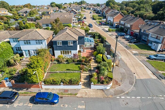 4 Bedroom Detached House For Sale In Mickleburgh Avenue, Herne Bay, CT6