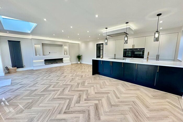 4 Bedroom Detached House For Sale In Pauntley Road, Mudeford, Christchurch, BH23