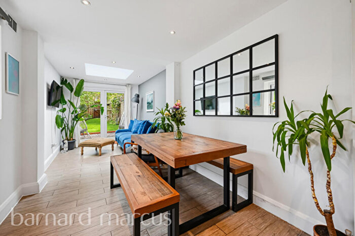 1 Bedroom Flat To Rent In Lordship Lane, SE22